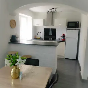  Appartement Fleurs De Lys